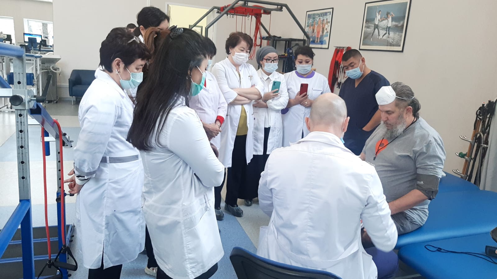 МЕЖДУНАРОДНЫЙ ЦИКЛ ПОВЫШЕНИЯ КВАЛИФИКАЦИИ В РОССИЙСКОЙ ФЕДЕРАЦИИ: «РЕАБИЛИТАЦИОННАЯ ПОМОЩЬ НА АМБУЛАТОРНОМ УРОВНЕ. ЗАРУБЕЖНЫЙ ОПЫТ»